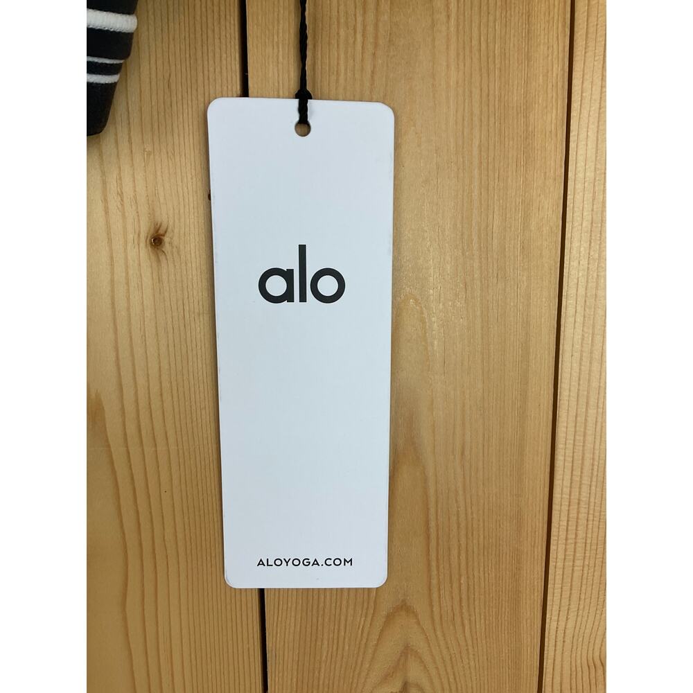 Alo Yoga Women’s Airbrush Heart Throb Sports Bra, Gray - Size M - Picture 4 of 5